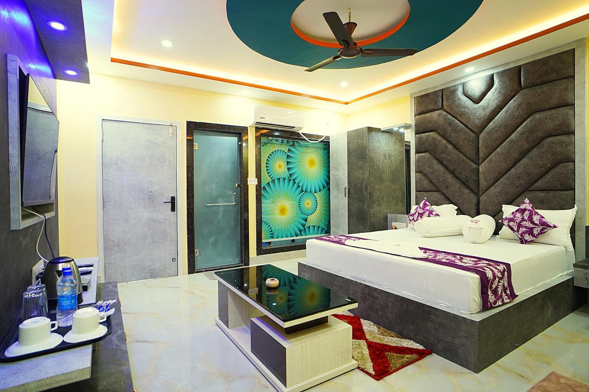 Goa Beach Resort On Beach Mandarmani Esterno foto