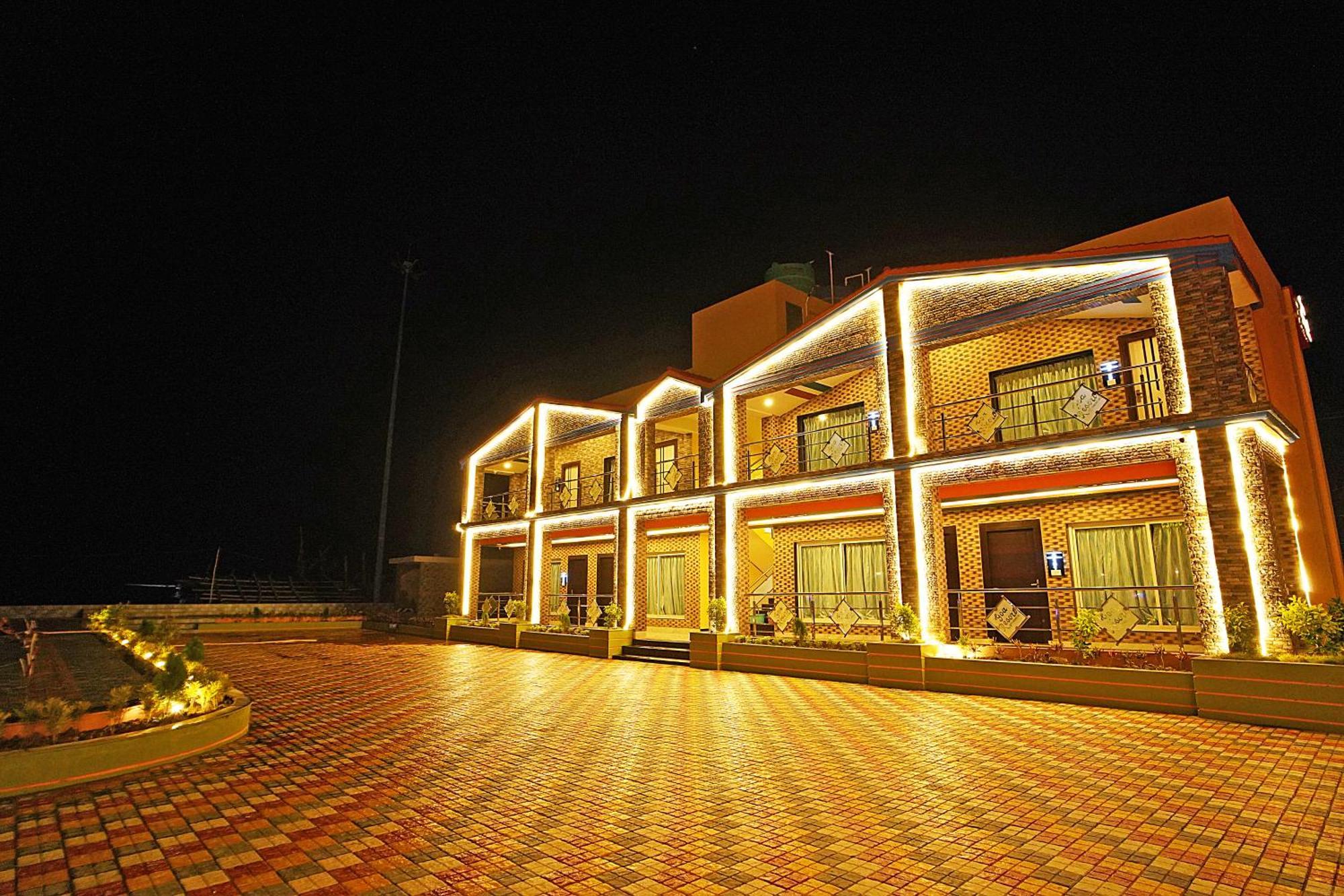 Goa Beach Resort On Beach Mandarmani Esterno foto