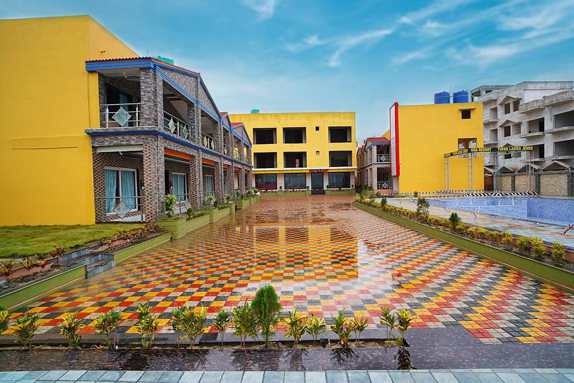 Goa Beach Resort On Beach Mandarmani Esterno foto