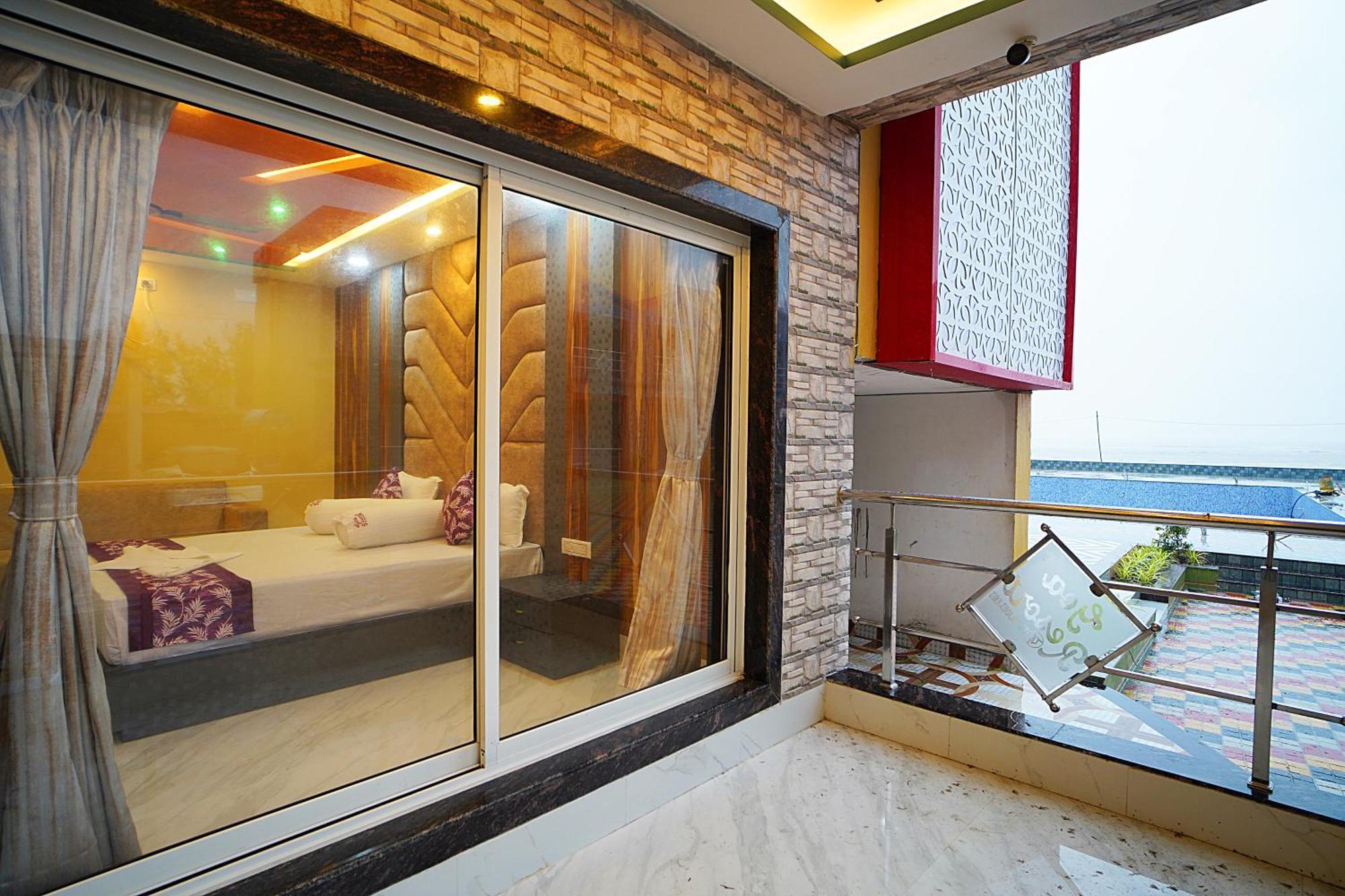 Goa Beach Resort On Beach Mandarmani Esterno foto